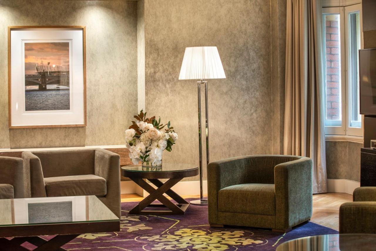Hotel Intercontinental Melbourne The Rialto By Ihg Exterior foto The interior of the hotel