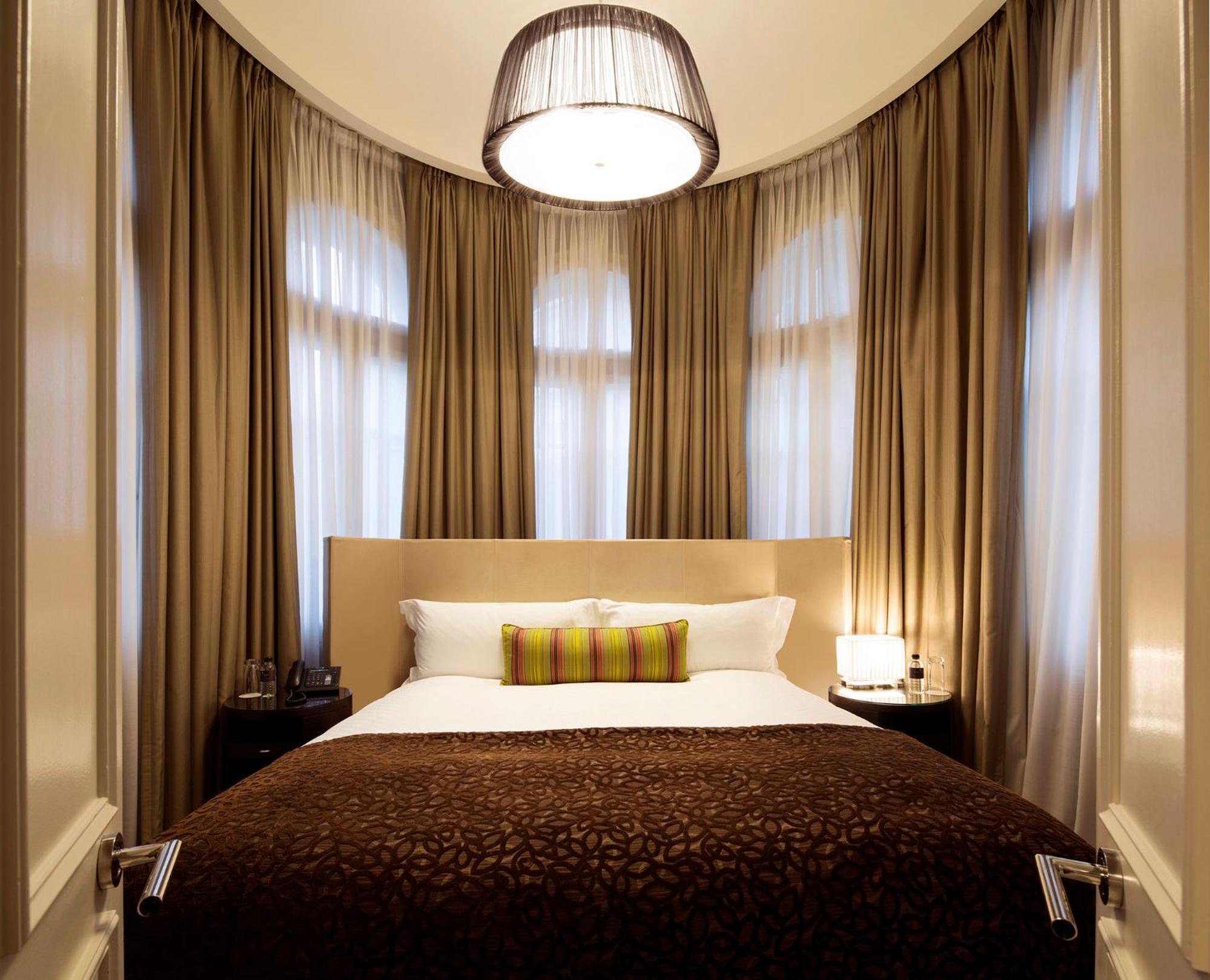 Hotel Intercontinental Melbourne The Rialto By Ihg Exterior foto A bedroom at the hotel
